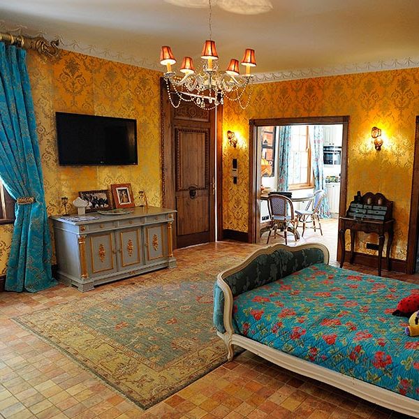 Ground Floor - Nanny Living / Bedroom